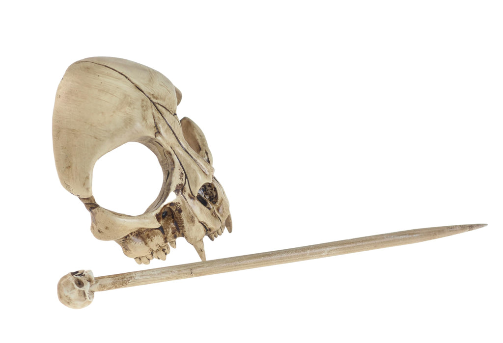 Cat Skull Hair Stick, Gothic Feline Skull Resin Bone Hair Slide Barrette for Women, Cat Skull Hair Clip Halloween Cosplay Witchcore Hairpin, Spooky Updo Holder (1 Piece)