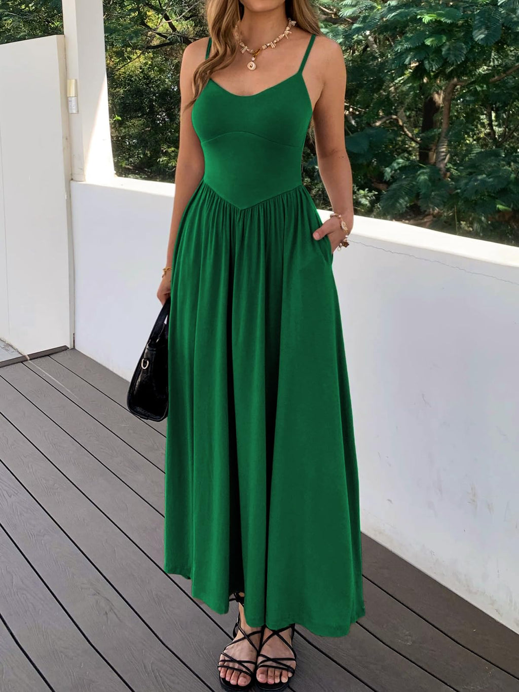 Womens Spaghetti Strap Maxi Dresses Summer Casual Sleeveless A Line Long Flowy Dress with Pockets Beach Sundresses
