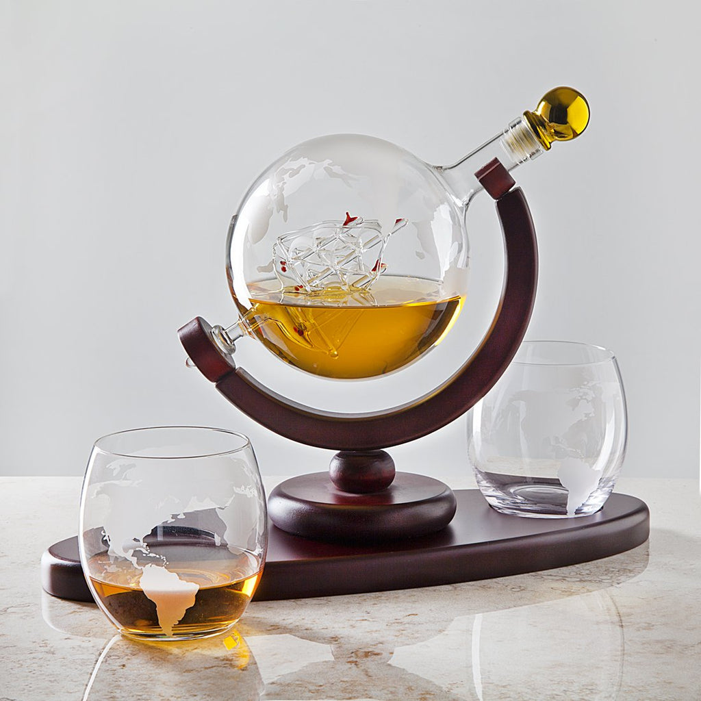 Godinger Whiskey Decanter Globe Set with 4 Etched Glasses for Liquor, Scotch, Bourbon, Vodka, Gifts for Men - 850ml Clear