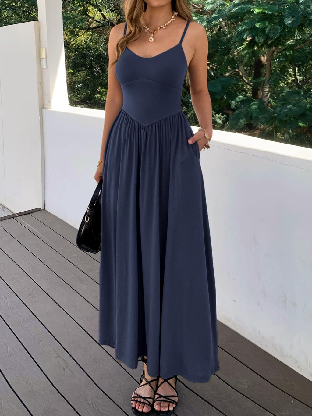 Womens Spaghetti Strap Maxi Dresses Summer Casual Sleeveless A Line Long Flowy Dress with Pockets Beach Sundresses