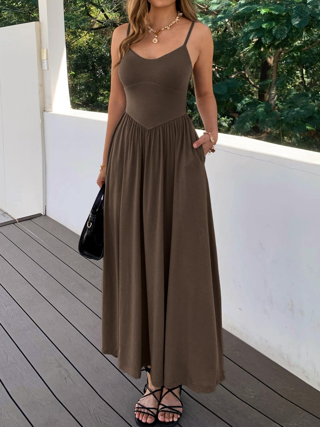 Womens Spaghetti Strap Maxi Dresses Summer Casual Sleeveless A Line Long Flowy Dress with Pockets Beach Sundresses