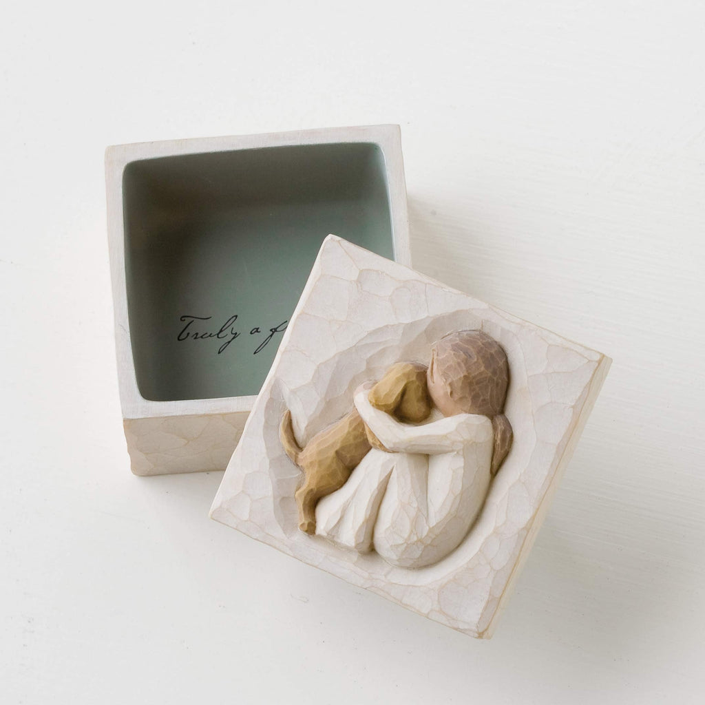 Willow Tree Grandmother, Love that Transcends the Years, Box for Jewelry and Treasures, Reminder of Those you Love who Call you Grandma, Sculpted Hand-Painted Keepsake Box