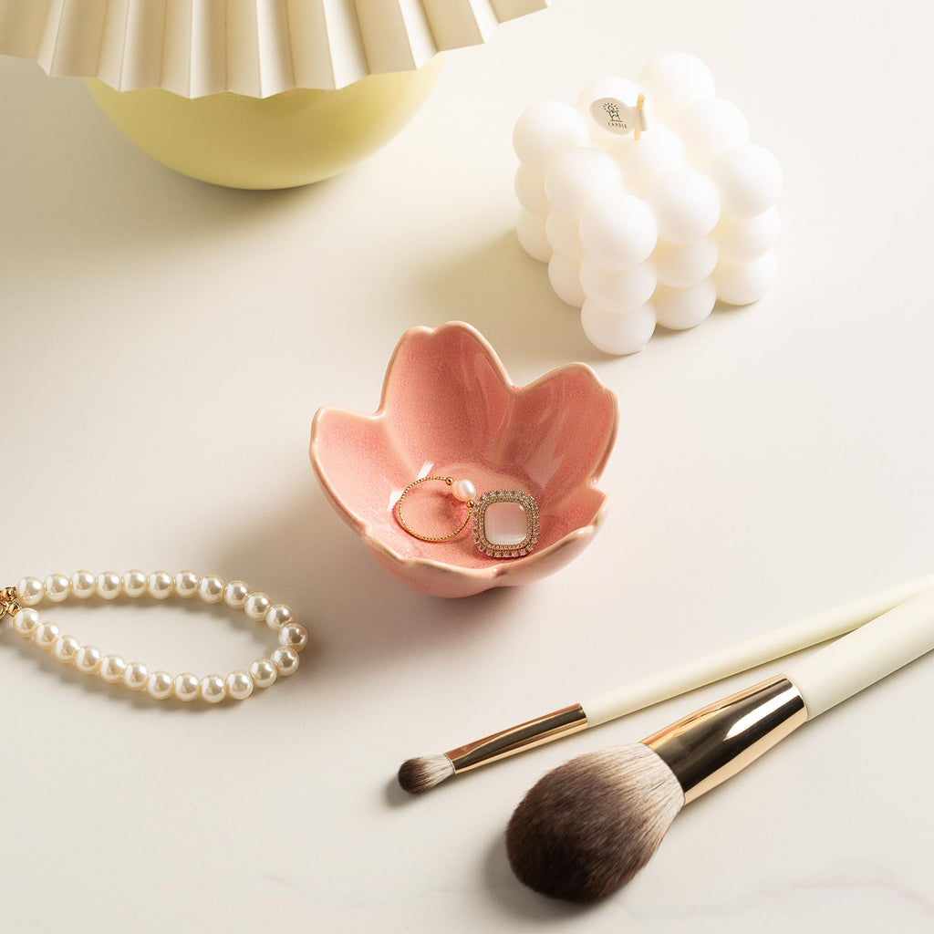 Flower Ring Holder Dish, Ceramic Jewelry Tray Dish, Small Trinket Dish, Jewelry Plate Bowl, Cute Jewlery Ring Holder Dish, Aesthetic Room Decor, Christmas Birthday Gifts for Women, 1 pack (blue)