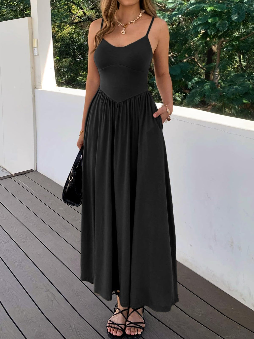 Womens Spaghetti Strap Maxi Dresses Summer Casual Sleeveless A Line Long Flowy Dress with Pockets Beach Sundresses