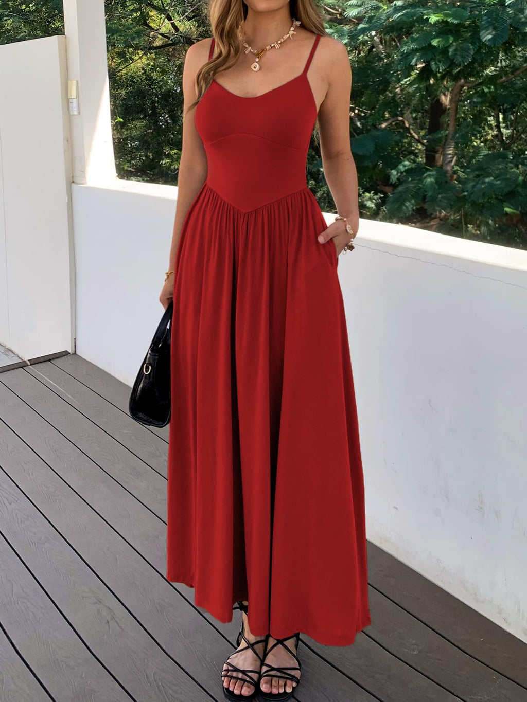 Womens Spaghetti Strap Maxi Dresses Summer Casual Sleeveless A Line Long Flowy Dress with Pockets Beach Sundresses