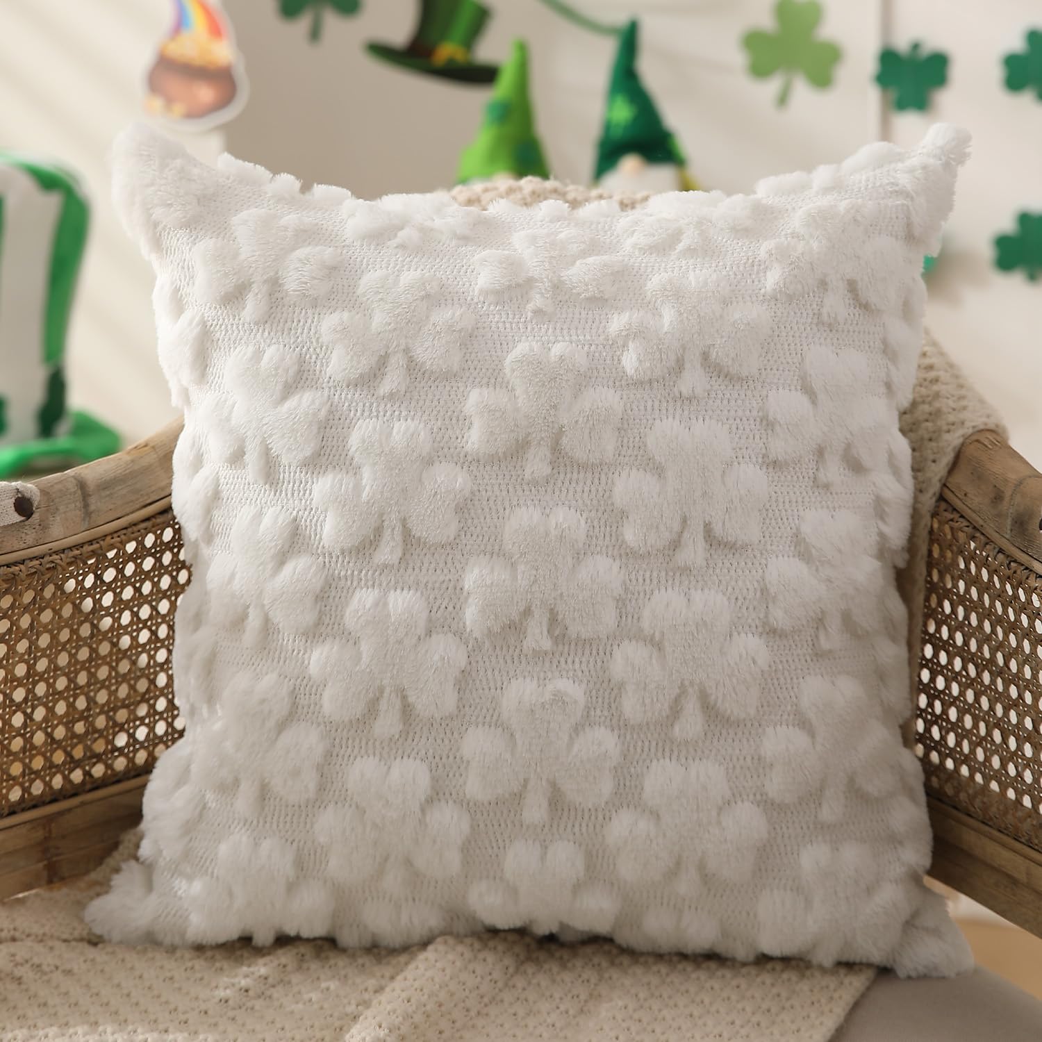 DFXSZ St Patricks Day Pillow Covers 18x18 inch Set of 2 St Patricks Day Decorations Green Shamrock Soft Plush Faux Fur Jacquard Throw Pillows for Bedroom Sofa Holiday Festivals Home Decor PTK021A18