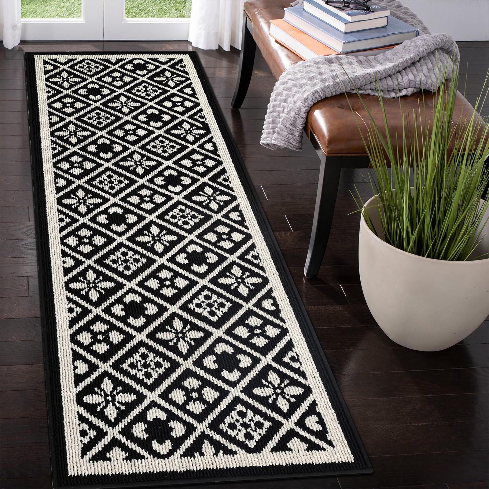 Ileading Christmas Entrance Door Mat, Absorbent Dog Mats for Muddy Paws, Low-Profile Small Red Xmas Decor Kitchen Runner Rug with Non-Slip Backing, Machine Washable Entryway Welcome Mat(Red 24"X36")