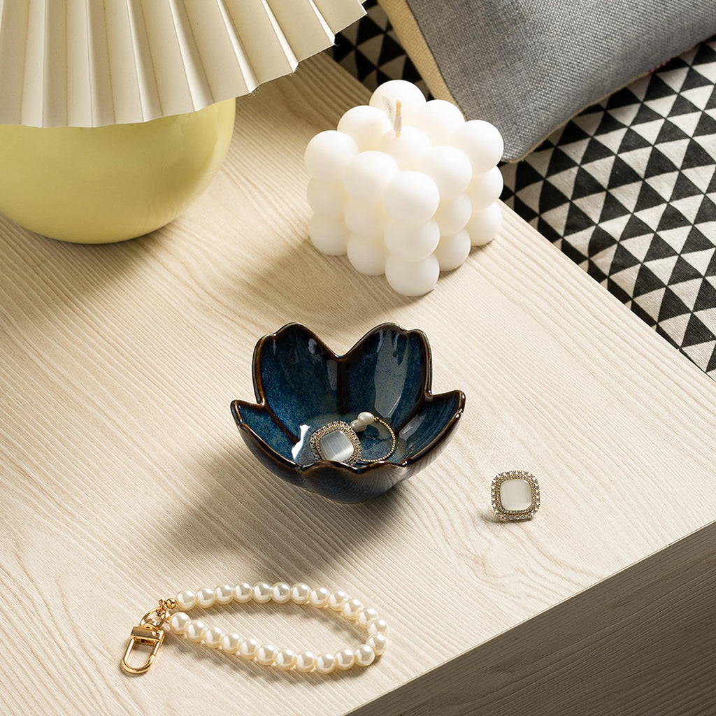 Flower Ring Holder Dish, Ceramic Jewelry Tray Dish, Small Trinket Dish, Jewelry Plate Bowl, Cute Jewlery Ring Holder Dish, Aesthetic Room Decor, Christmas Birthday Gifts for Women, 1 pack (blue)