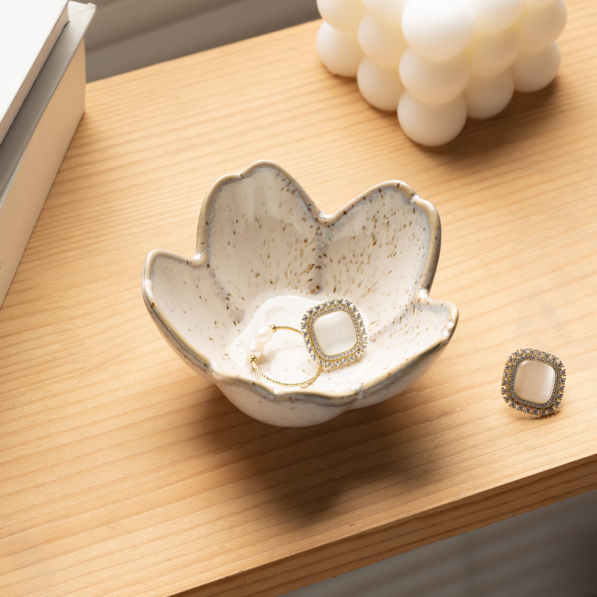 Flower Ring Holder Dish, Ceramic Jewelry Tray Dish, Small Trinket Dish, Jewelry Plate Bowl, Cute Jewlery Ring Holder Dish, Aesthetic Room Decor, Christmas Birthday Gifts for Women, 1 pack (blue)