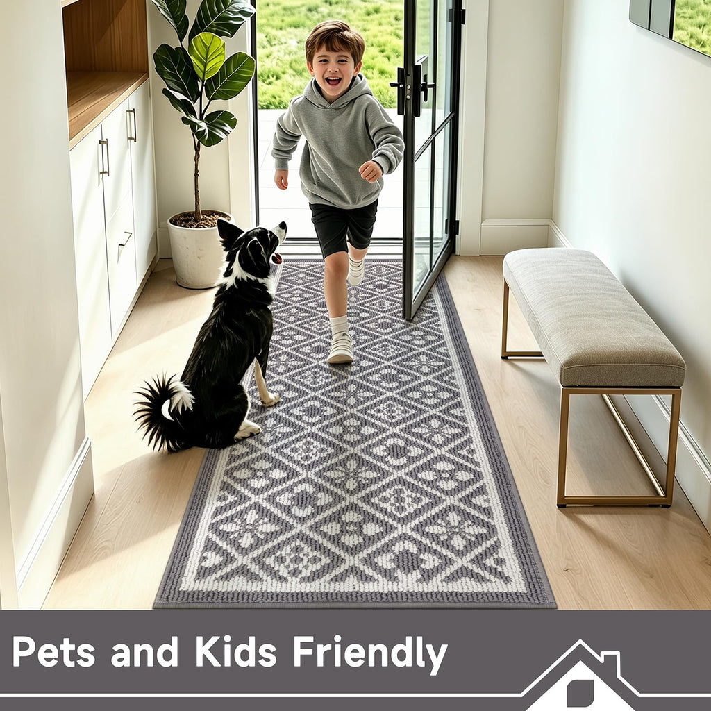 Ileading Christmas Entrance Door Mat, Absorbent Dog Mats for Muddy Paws, Low-Profile Small Red Xmas Decor Kitchen Runner Rug with Non-Slip Backing, Machine Washable Entryway Welcome Mat(Red 24"X36")