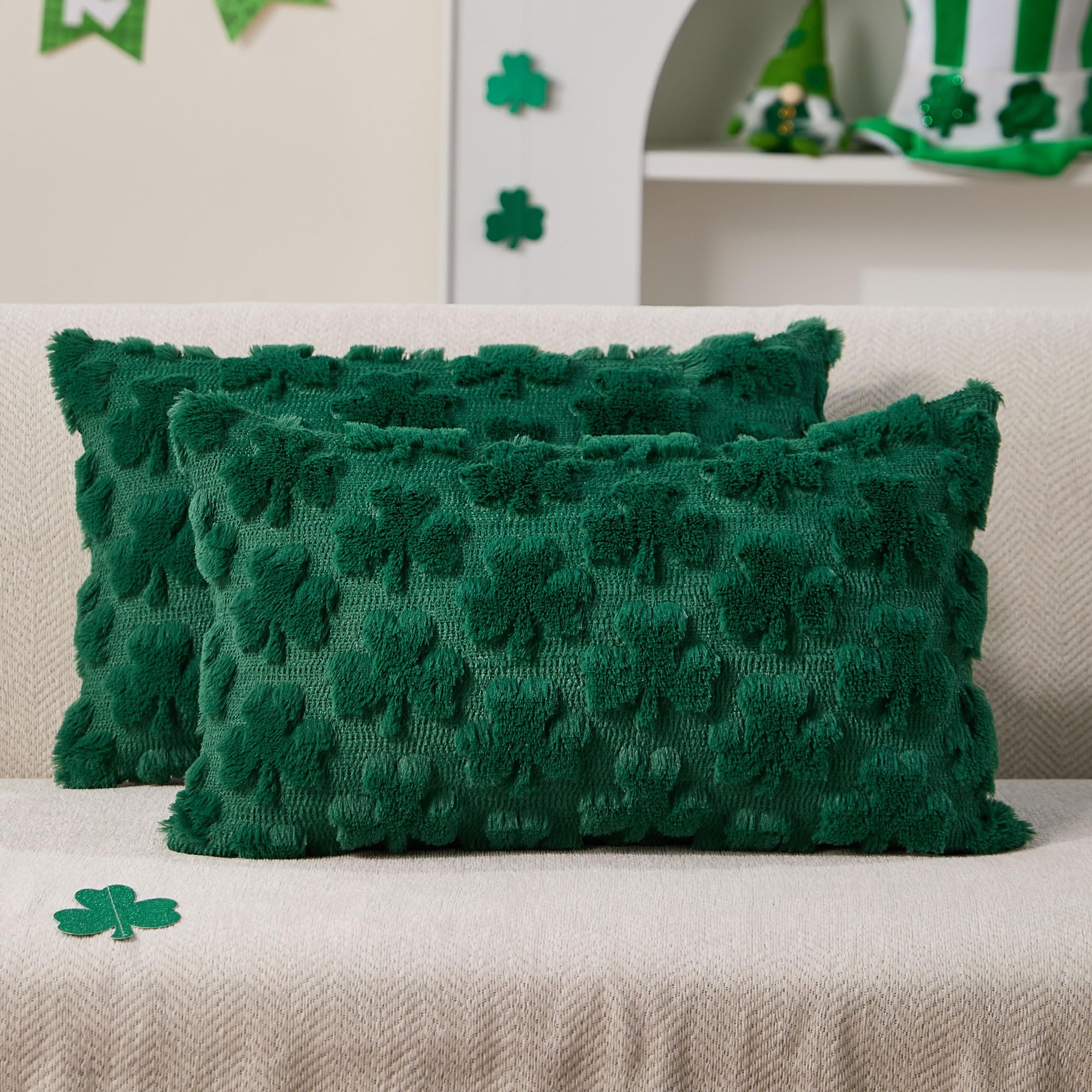 DFXSZ St Patricks Day Pillow Covers 18x18 inch Set of 2 St Patricks Day Decorations Green Shamrock Soft Plush Faux Fur Jacquard Throw Pillows for Bedroom Sofa Holiday Festivals Home Decor PTK021A18
