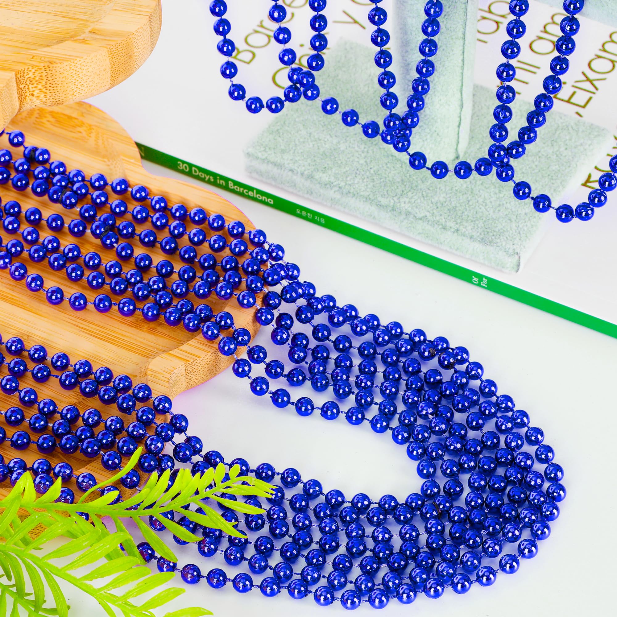 Huskein Mardi Gras Beads, 120 PCS Mardi Gras Accessories, 33 IN Green Bead Necklaces, St Patricks Day Parade Favors Bulk Party Beads Favors for Festival Carnival Decorations